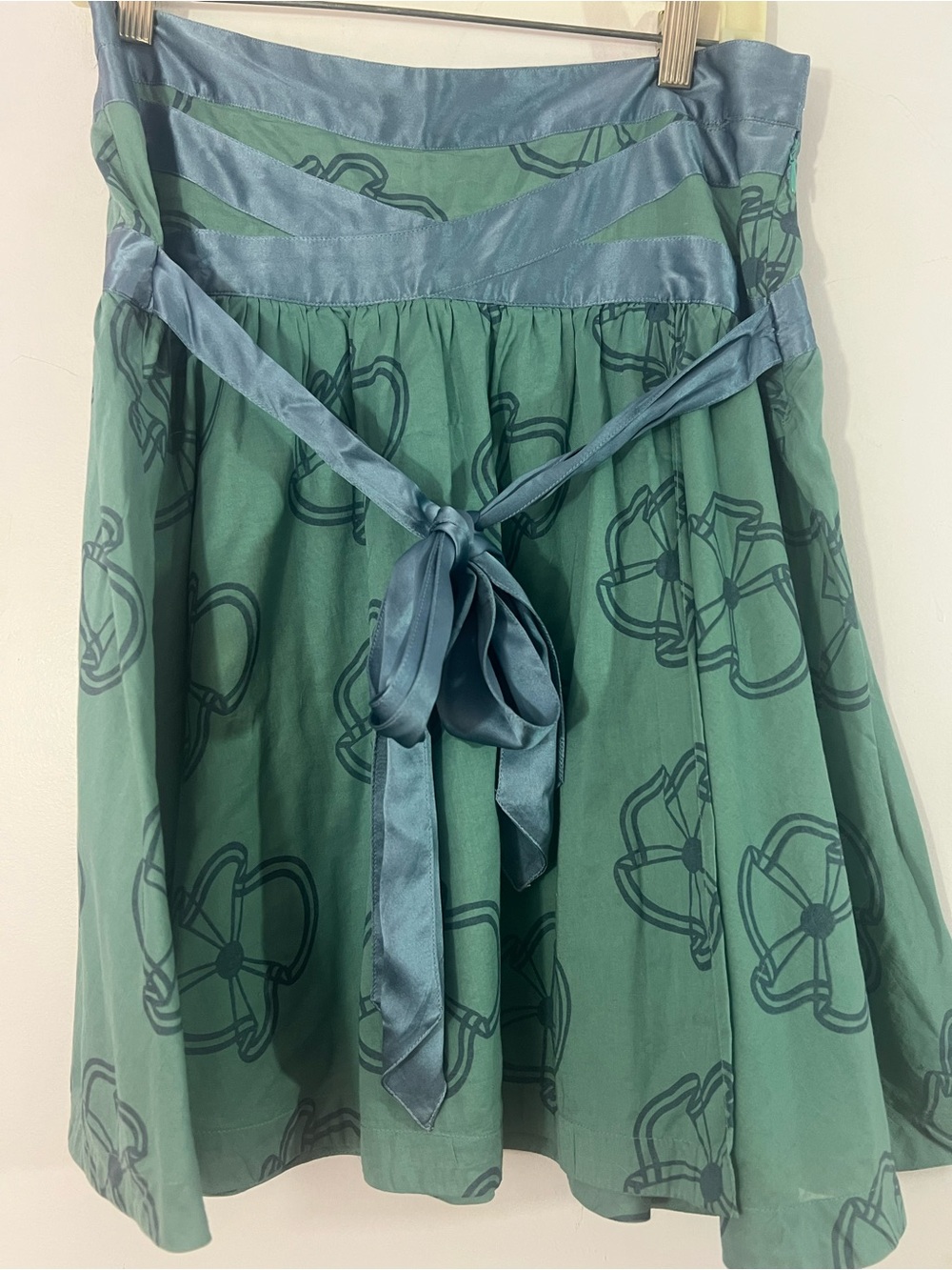 Marc Jacobs Size 6 Green Floral Cotton A-Line Skirt Blue Satin Tie Belt